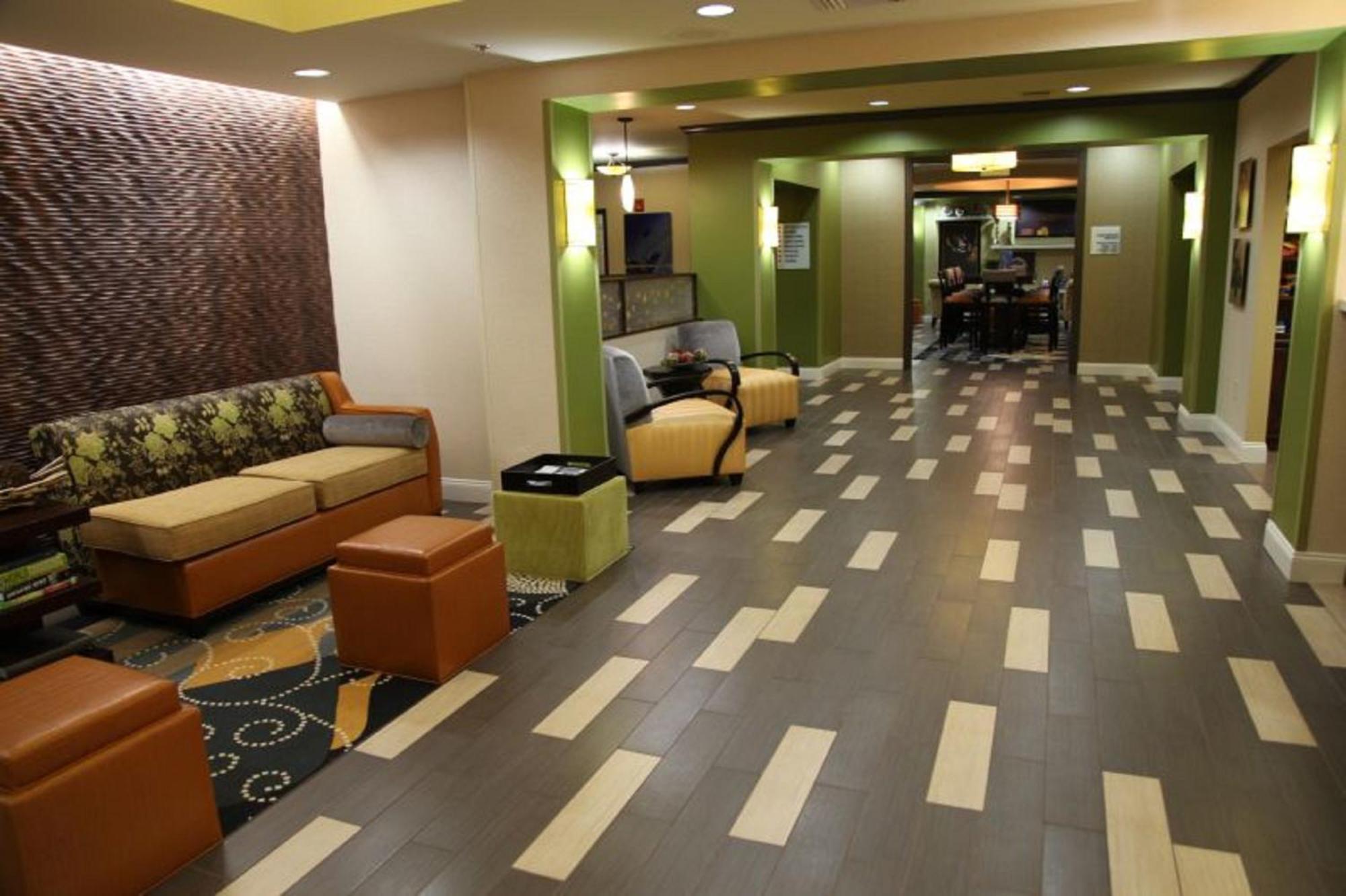 Holiday Inn Express & Suites - Huntsville Airport By Ihg Μάντισον Εξωτερικό φωτογραφία